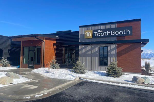 2023-Tooth-Booth-Dentist-Center-Exterior
